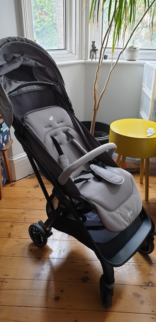 joie tourist pushchair